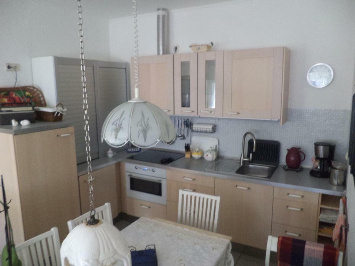 Ferienappartment Mit Schlafzimmer Farschweiler エクステリア 写真