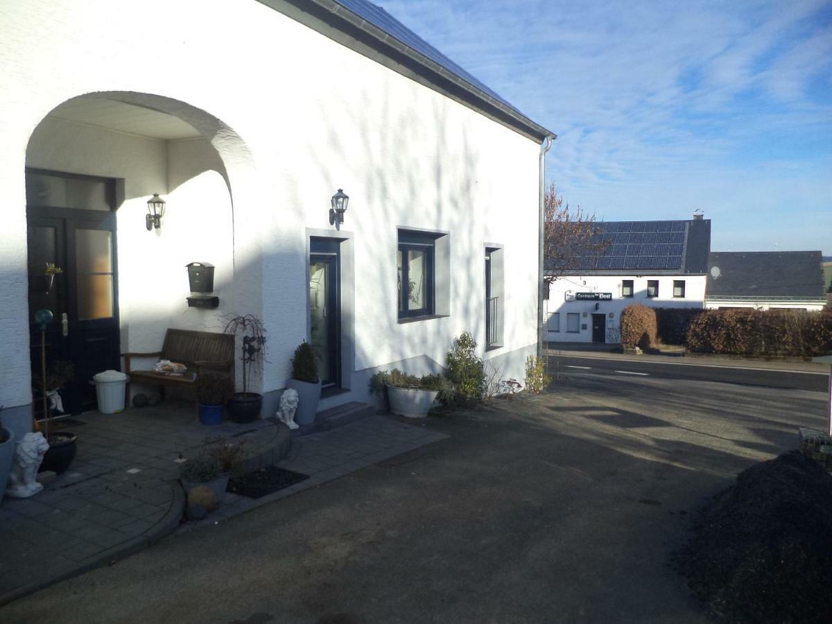 Ferienappartment Mit Schlafzimmer Farschweiler エクステリア 写真