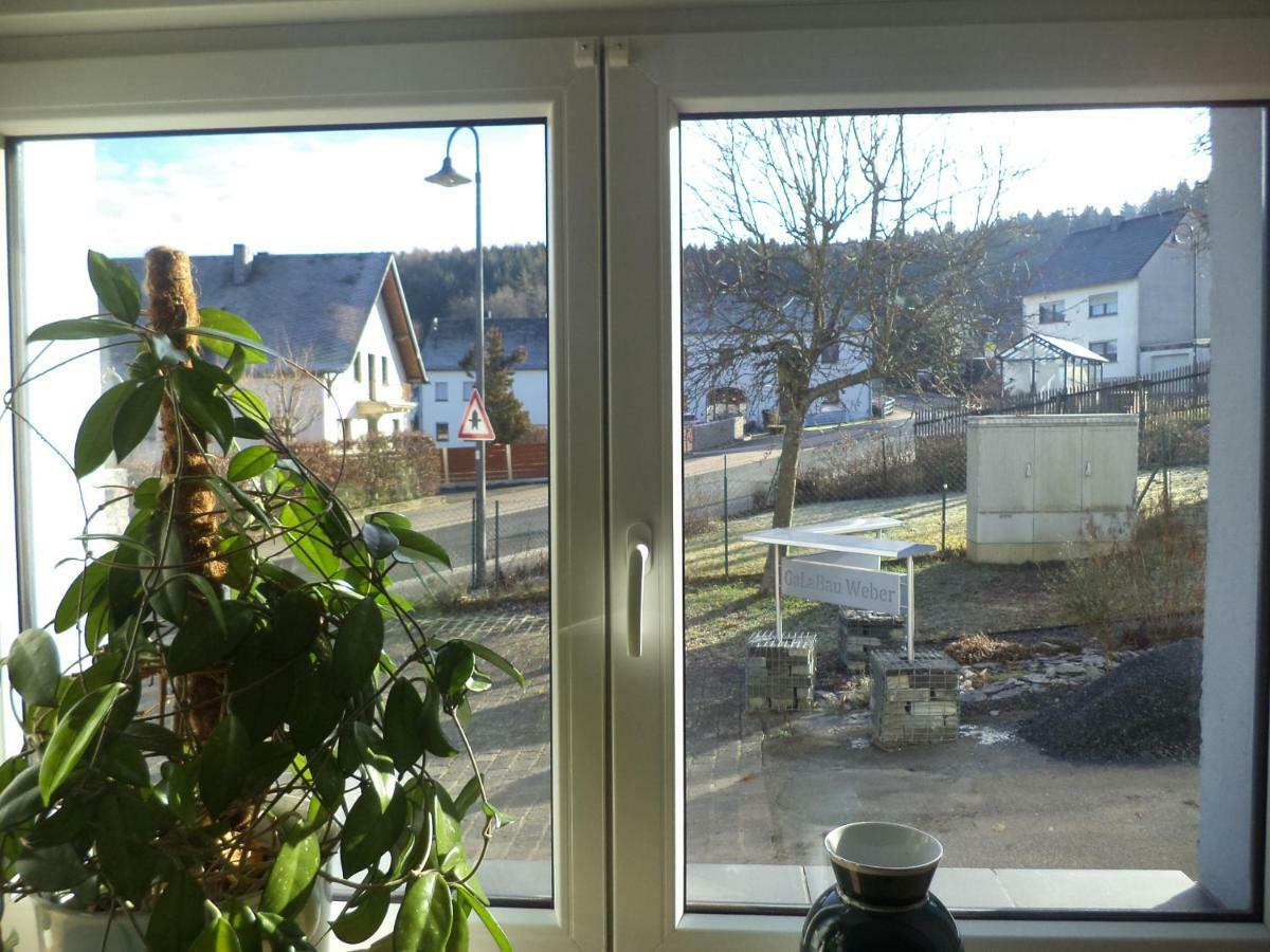Ferienappartment Mit Schlafzimmer Farschweiler エクステリア 写真