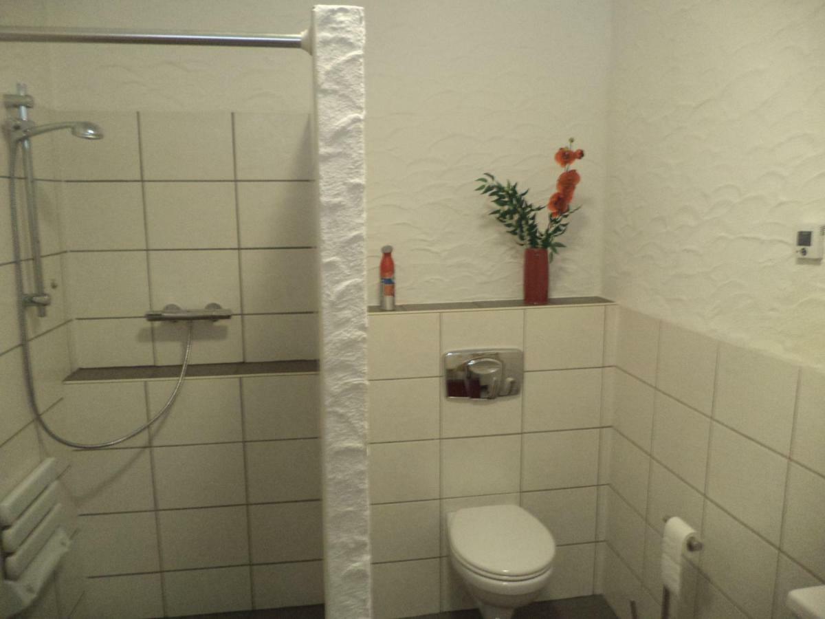 Ferienappartment Mit Schlafzimmer Farschweiler エクステリア 写真
